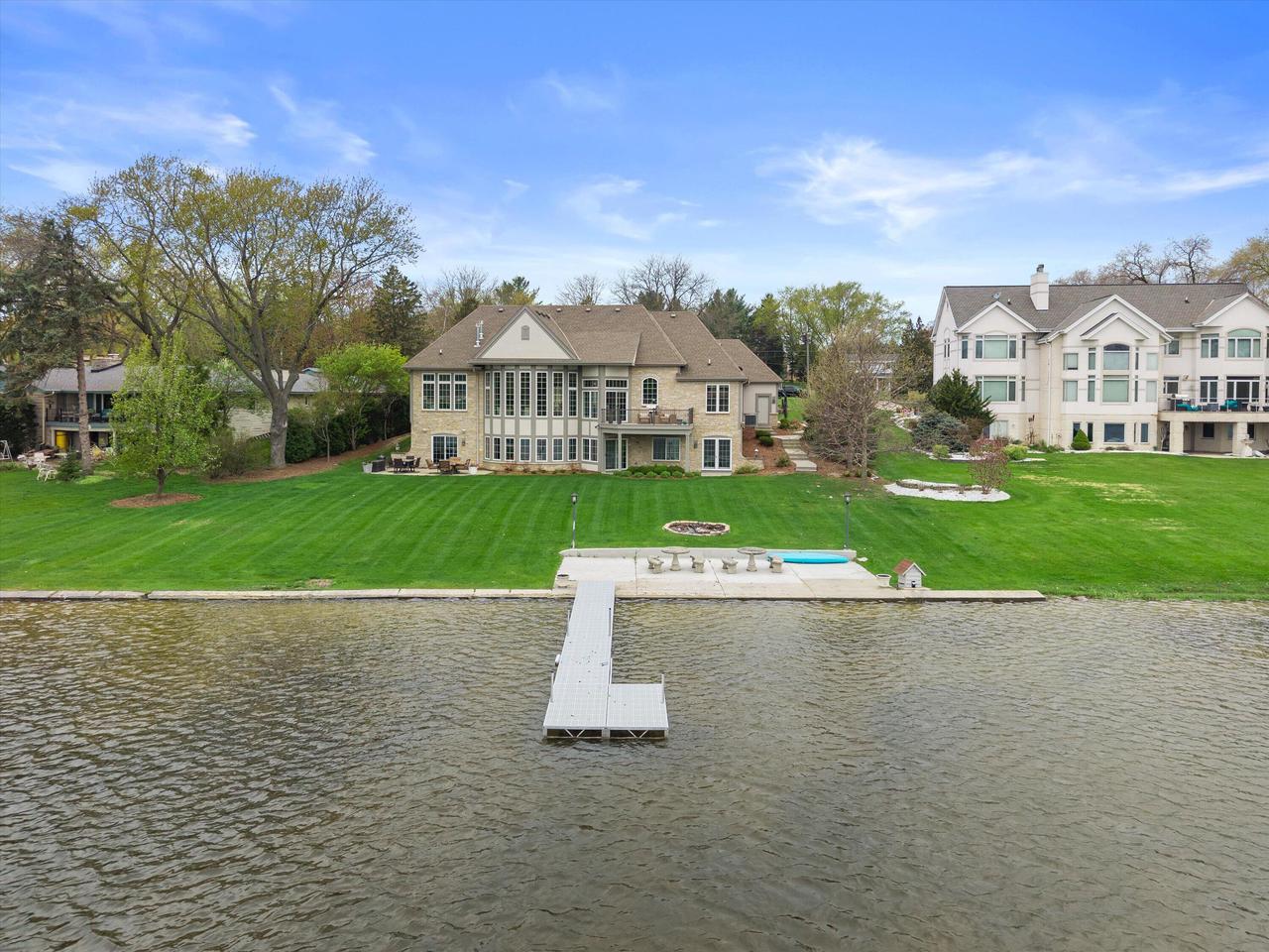 W356N5136 Lakeshore DRIVE