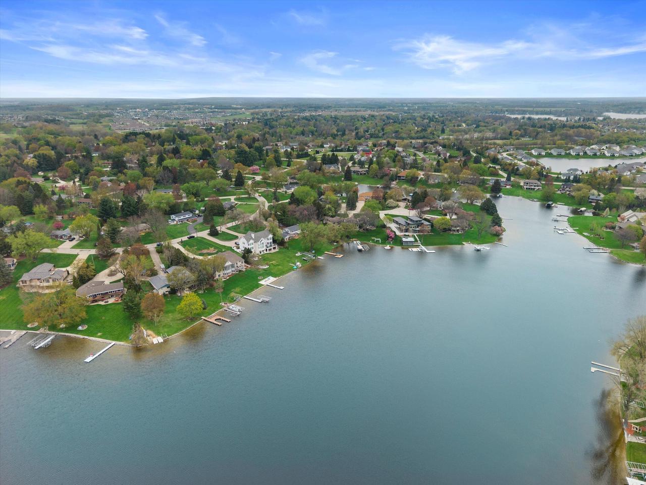 W356N5136 Lakeshore DRIVE