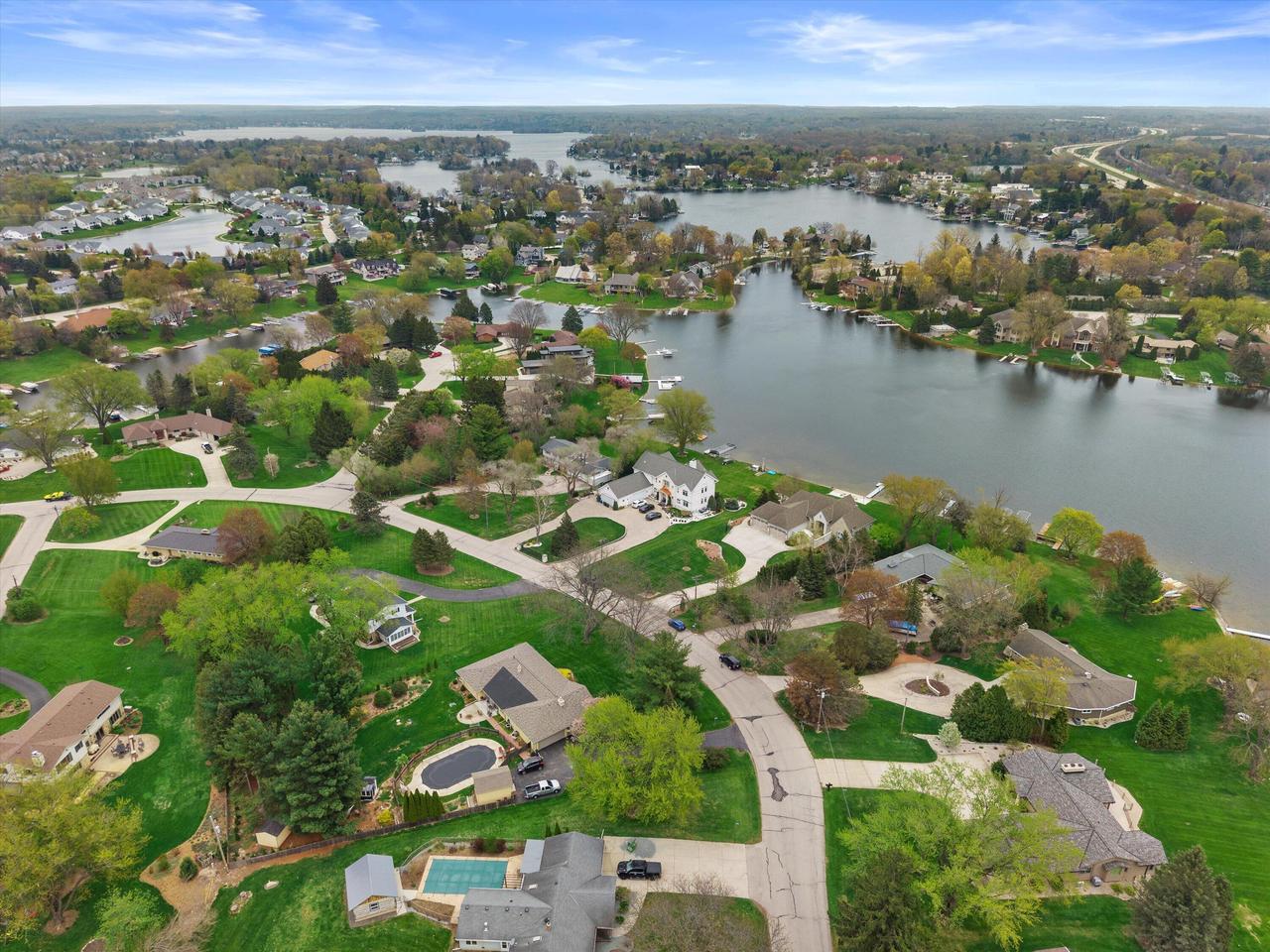 W356N5136 Lakeshore DRIVE