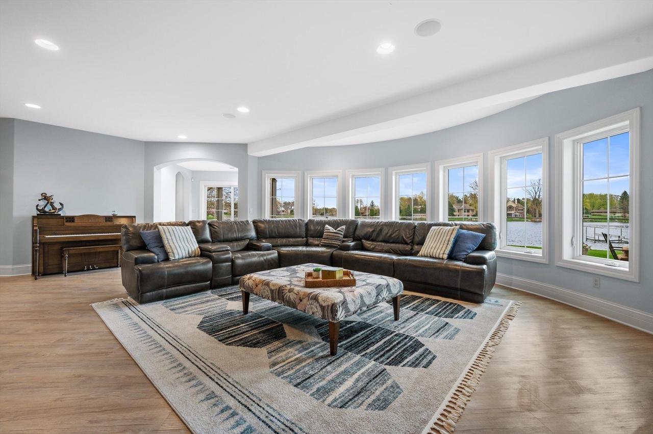W356N5136 Lakeshore DRIVE