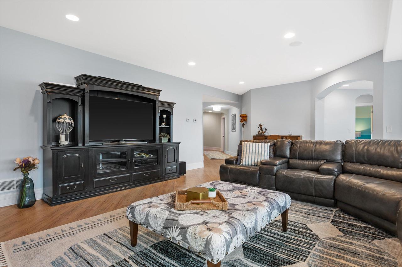 W356N5136 Lakeshore DRIVE