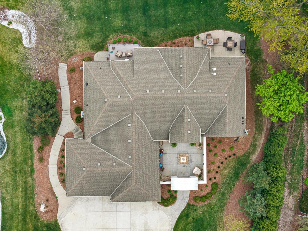 W356N5136 Lakeshore DRIVE