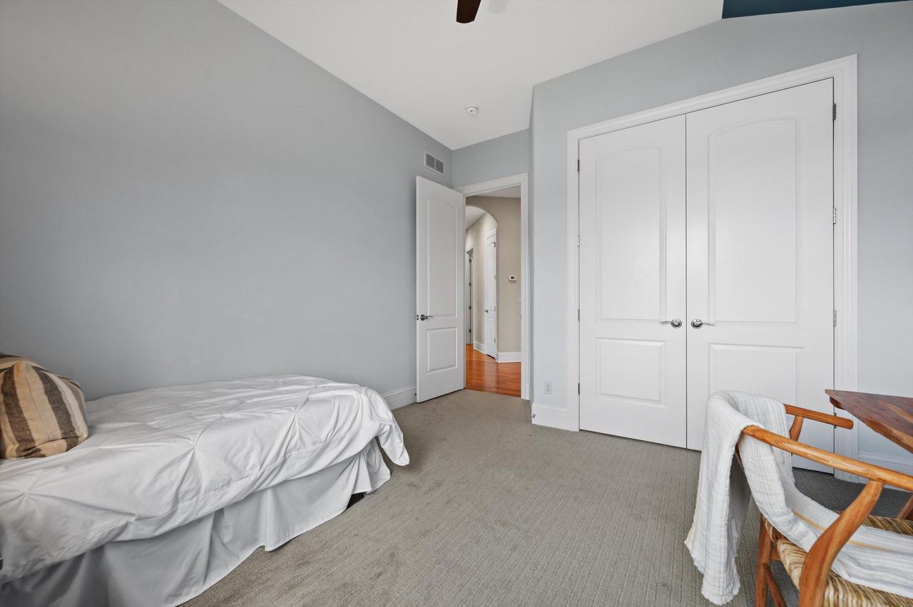 W356N5136 Lakeshore DRIVE