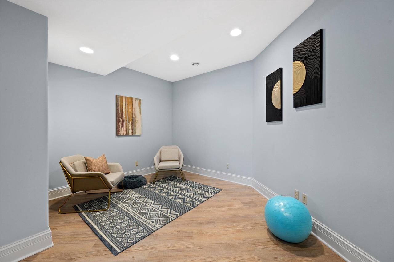 W356N5136 Lakeshore DRIVE