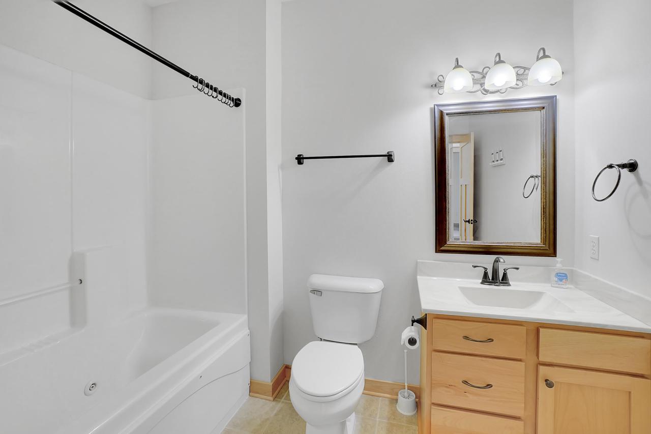 N51W34861 Wisconsin AVENUE 3113