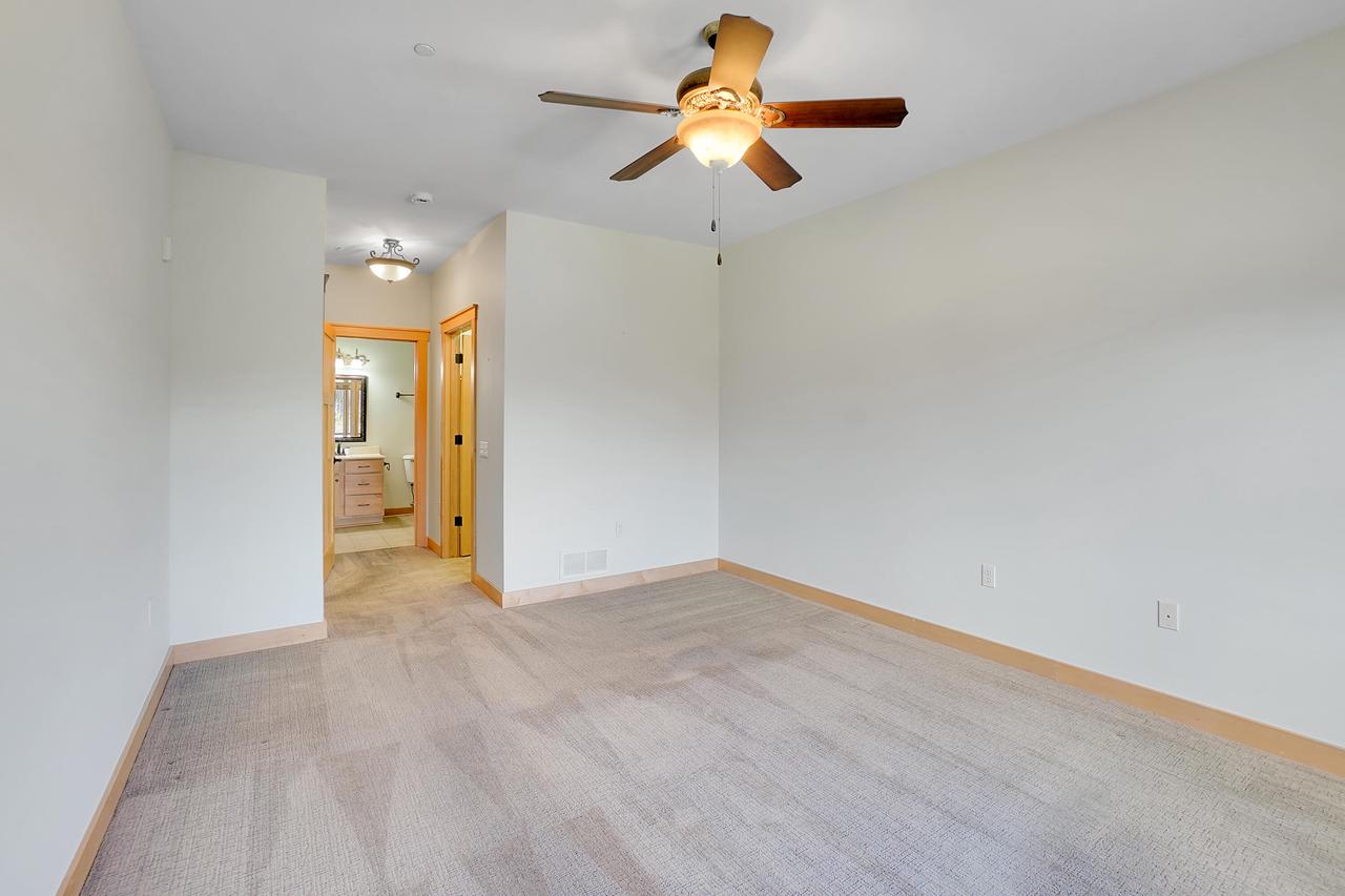 N51W34861 Wisconsin AVENUE 3113