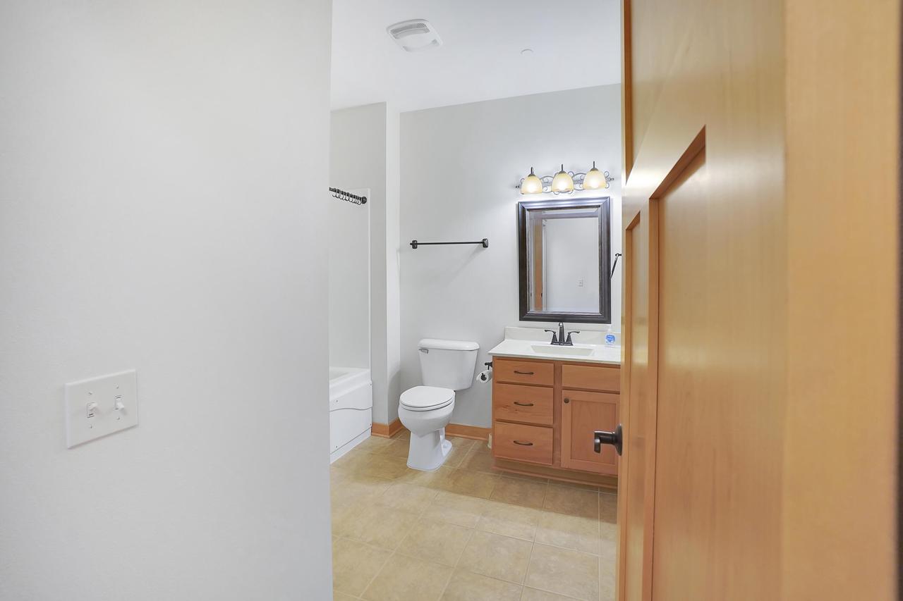 N51W34861 Wisconsin AVENUE 3113