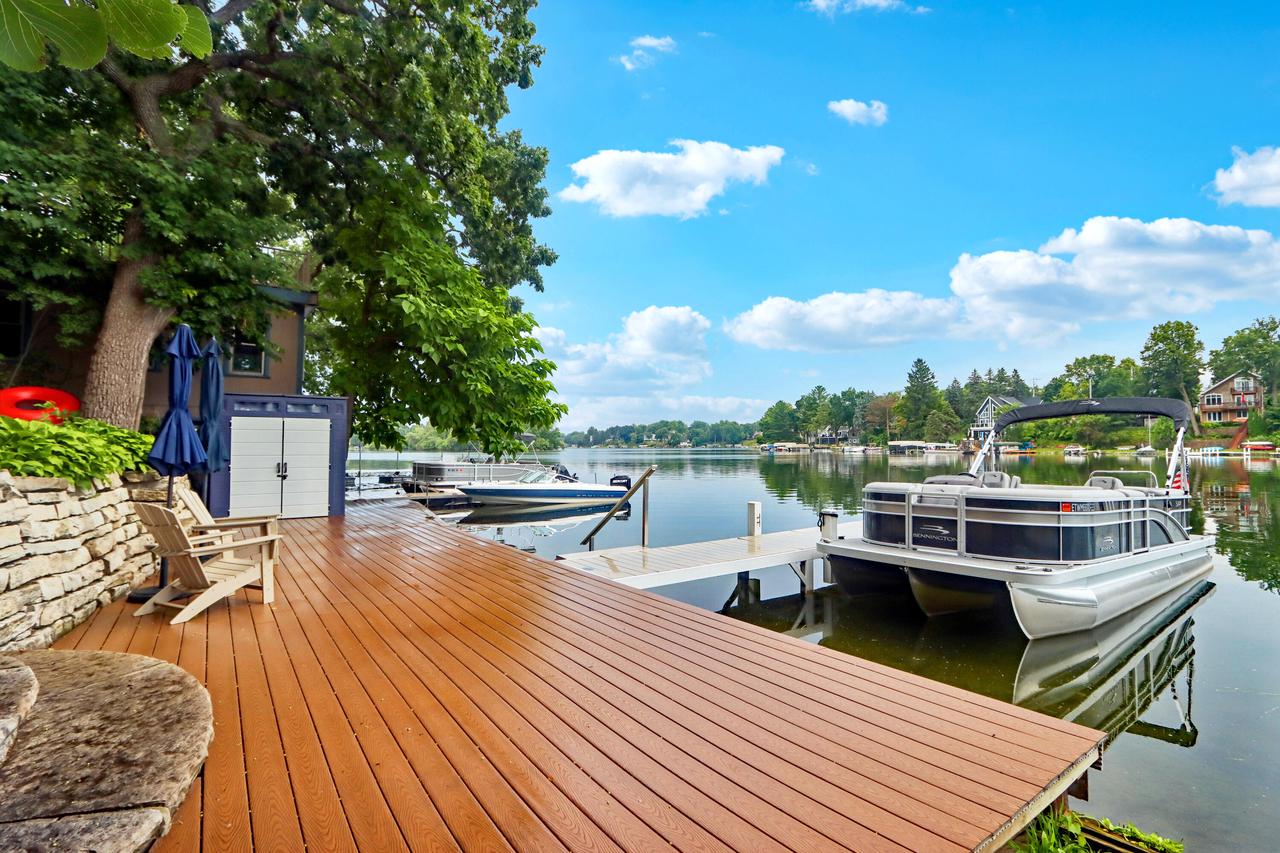 W351N5464 Lake DRIVE