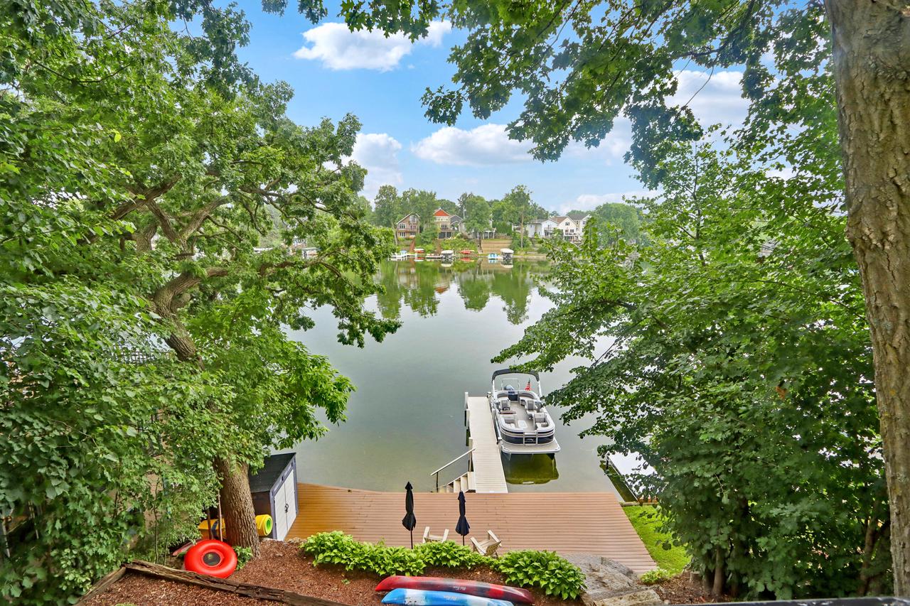 W351N5464 Lake DRIVE