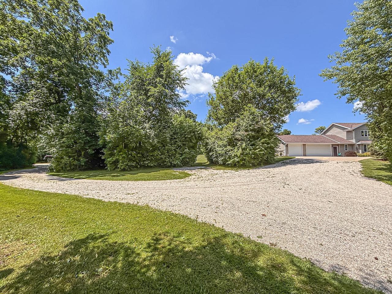 N5833 County Road F