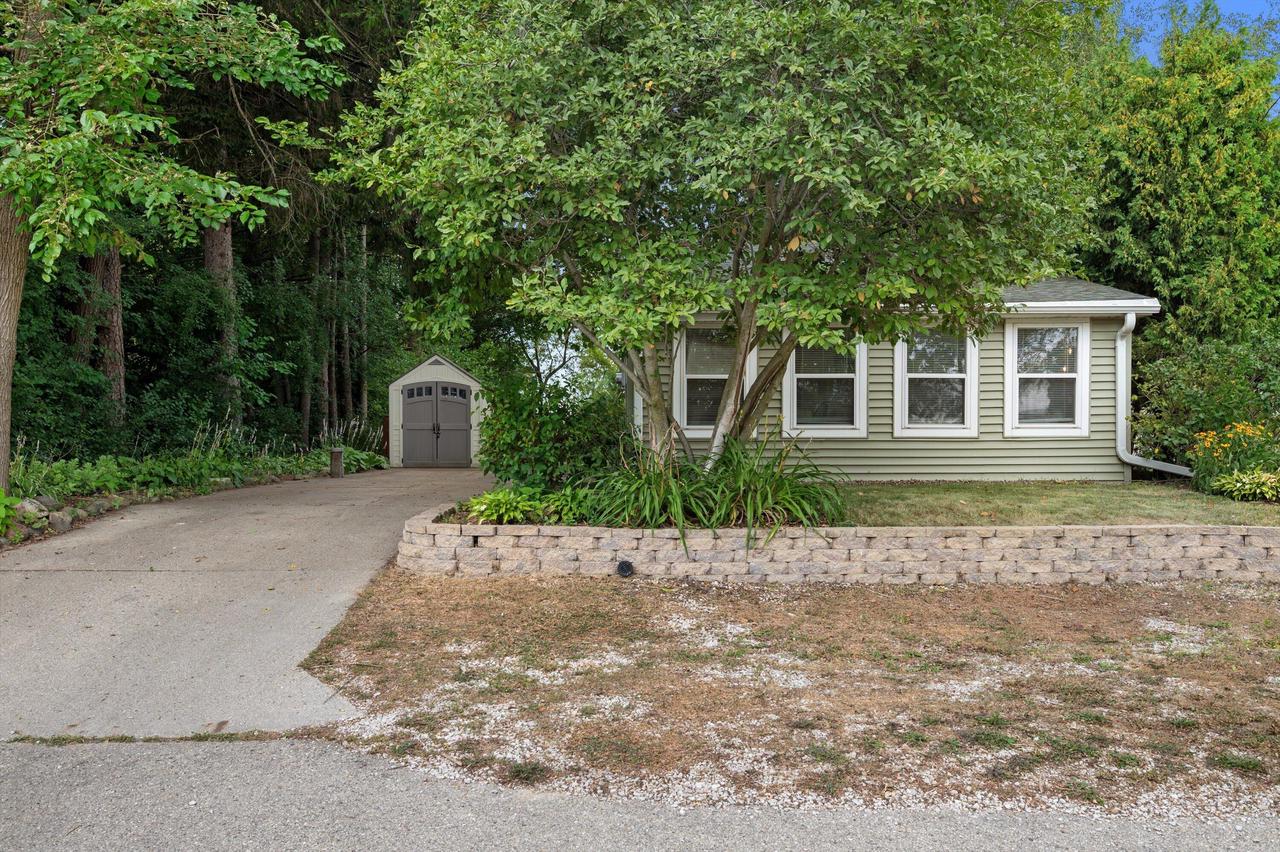 W342N4861 W Lindy LANE