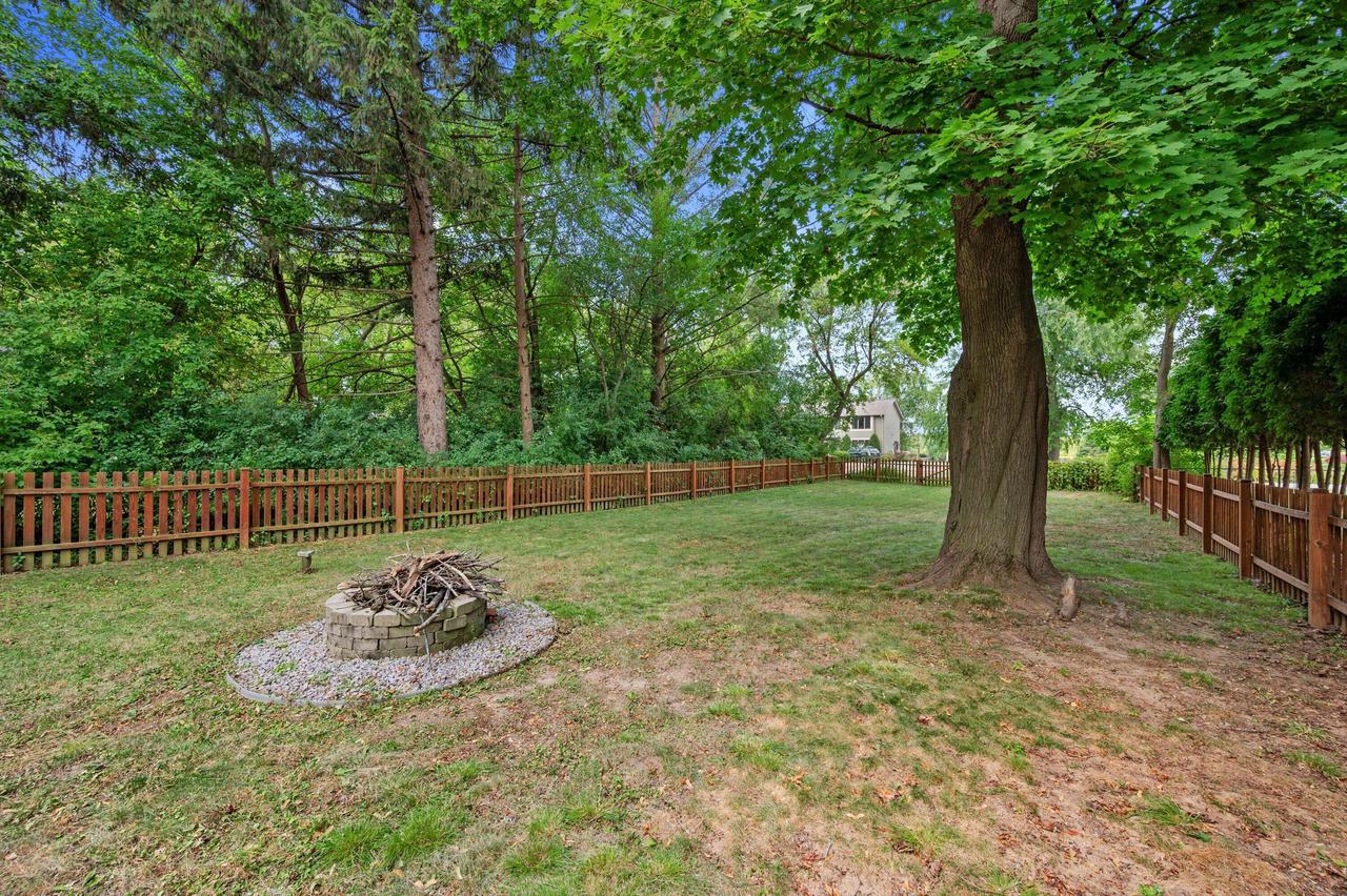 W342N4861 W Lindy LANE