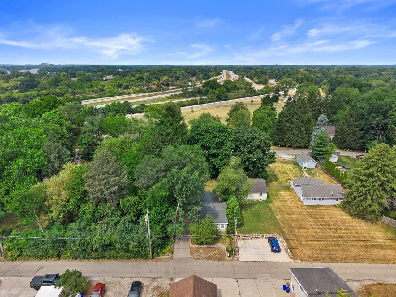 W342N4861 W Lindy LANE