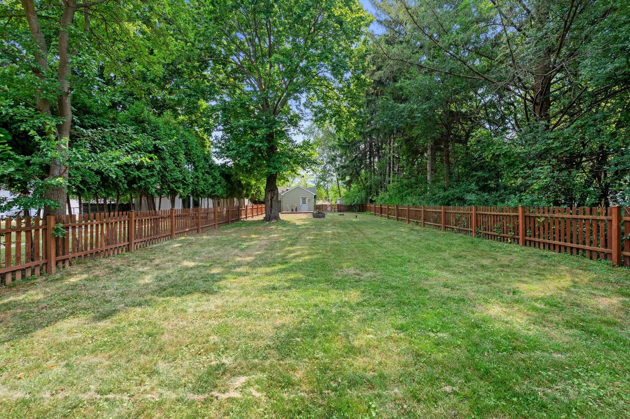 W342N4861 W Lindy LANE