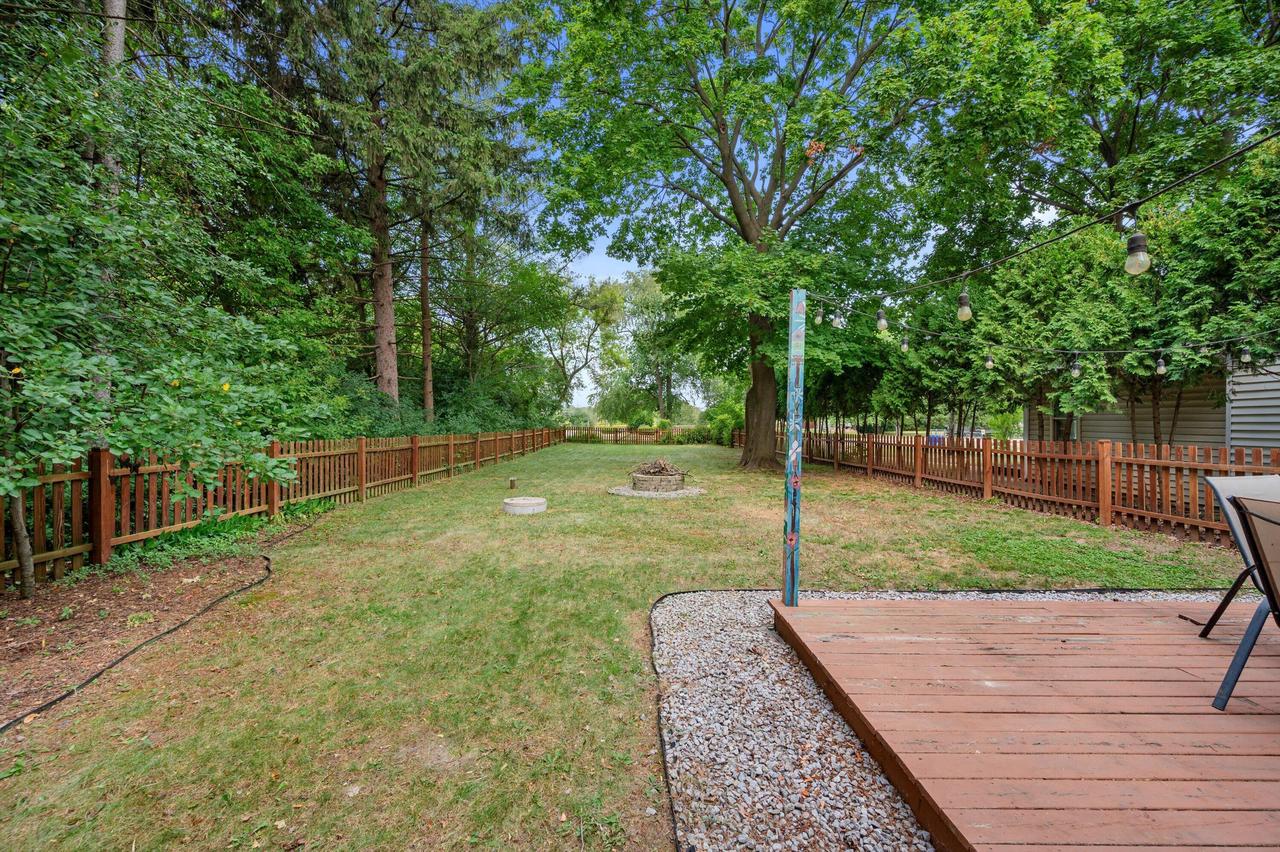 W342N4861 W Lindy LANE