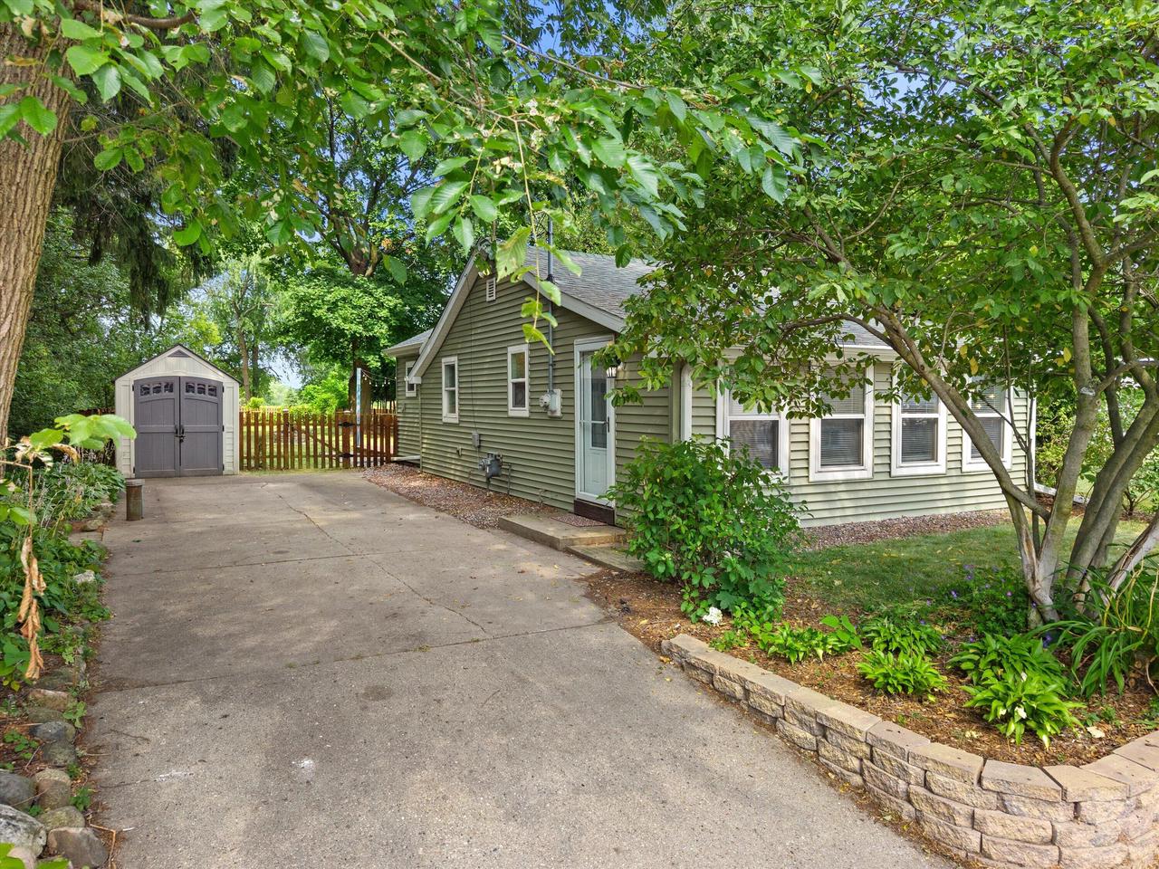 W342N4861 W Lindy LANE