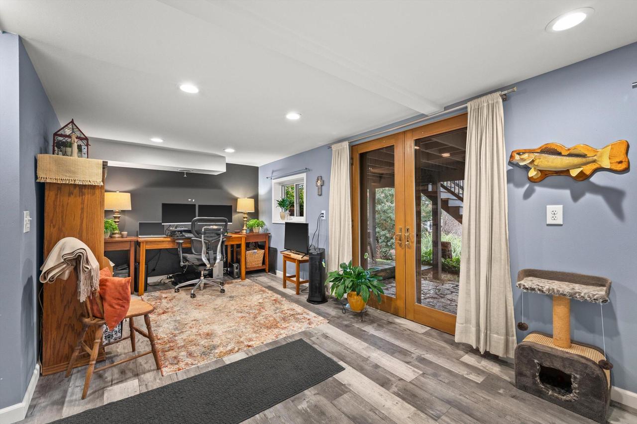 W352N5282 Lake DRIVE