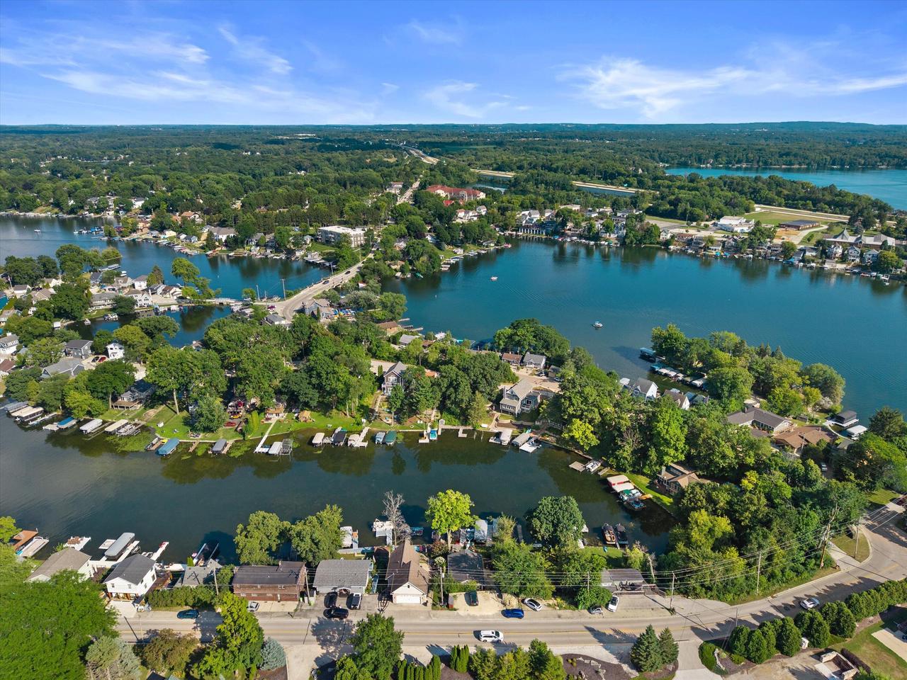 W352N5282 Lake DRIVE