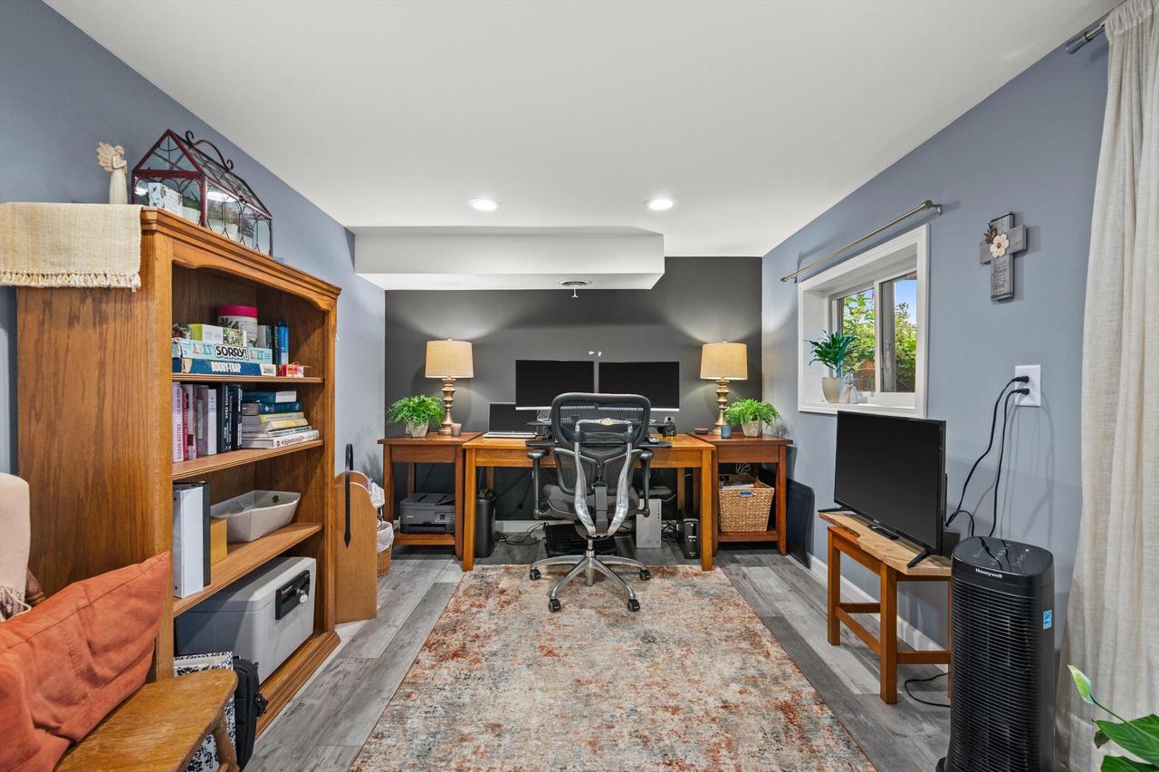 W352N5282 Lake DRIVE