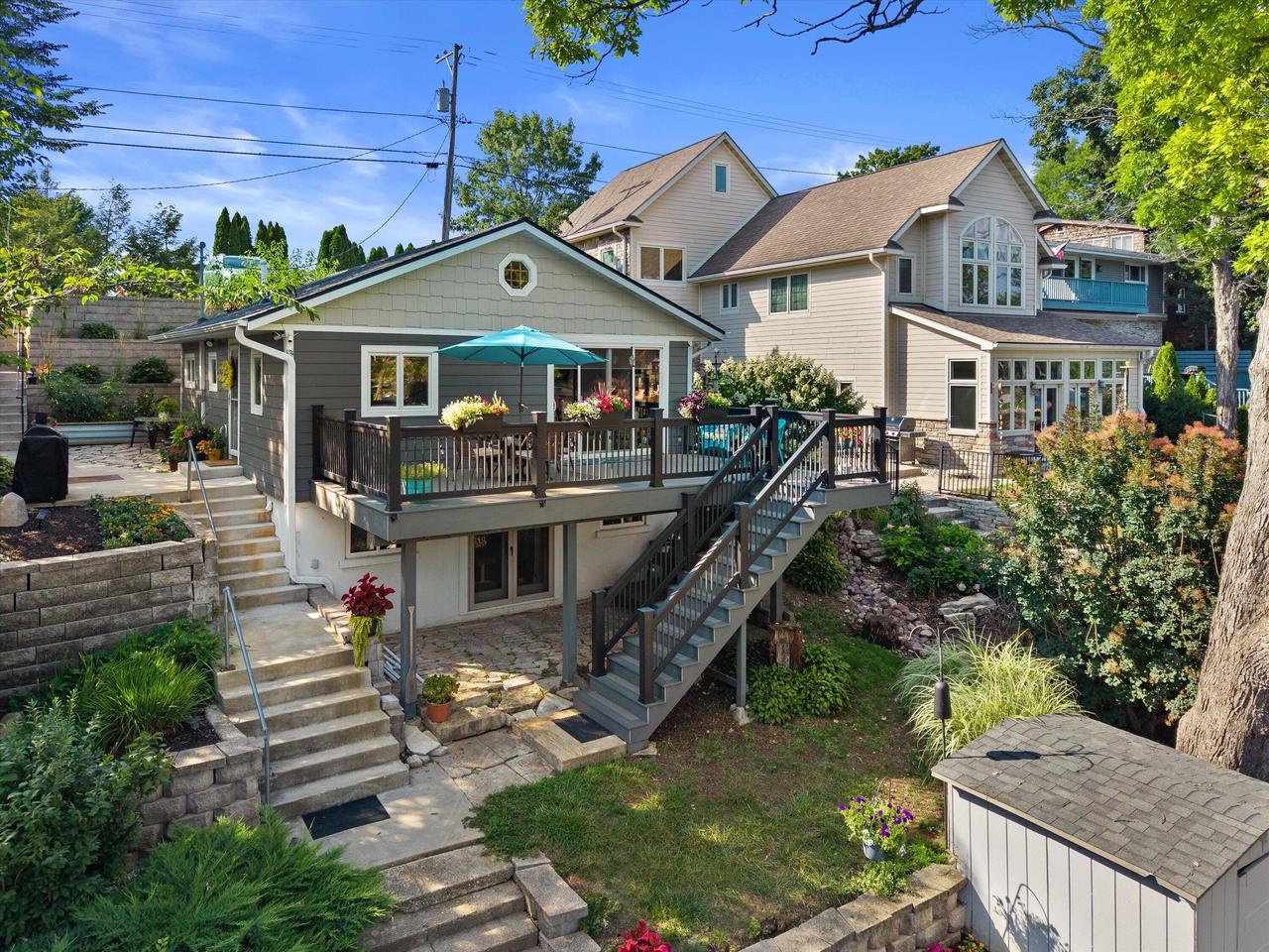 W352N5282 Lake DRIVE