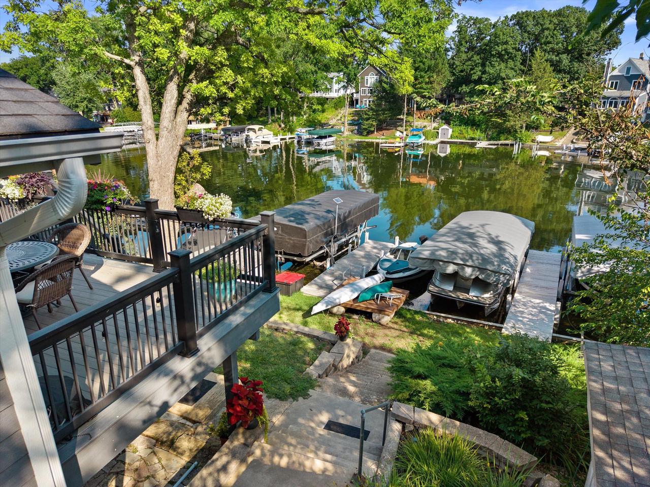 W352N5282 Lake DRIVE