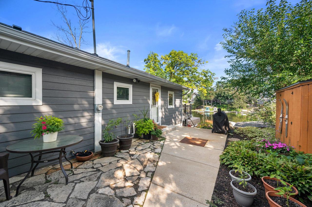 W352N5282 Lake DRIVE