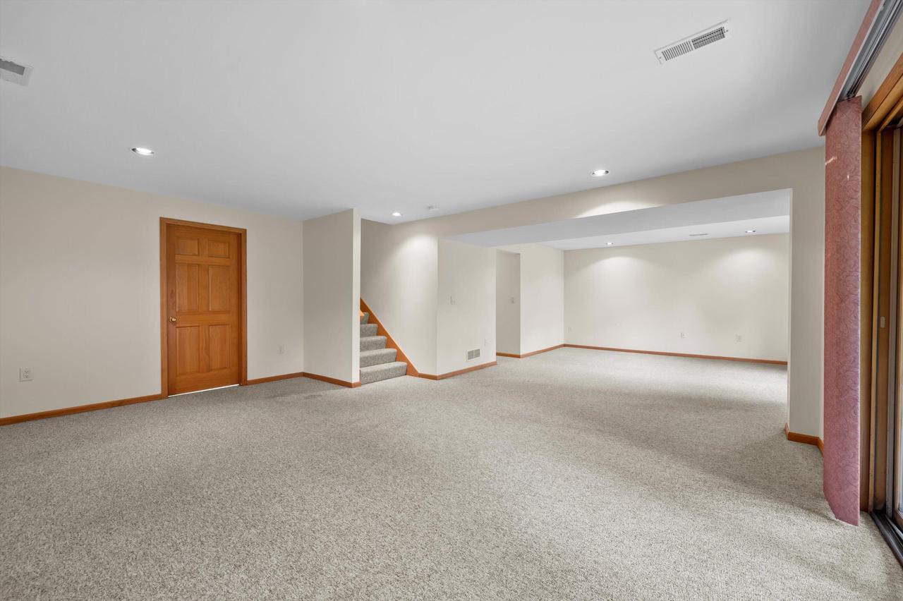 W240N2377 Range Line COURT B