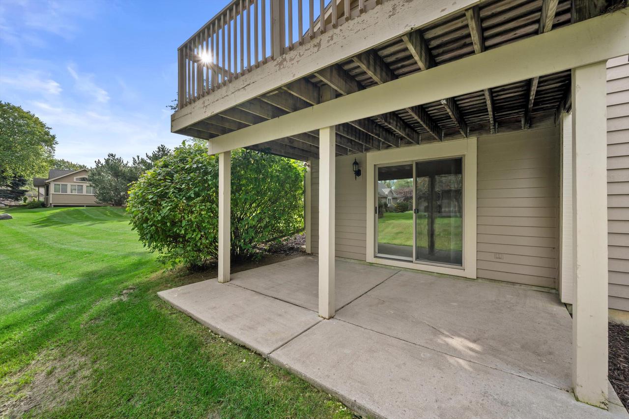 W240N2377 Range Line COURT B