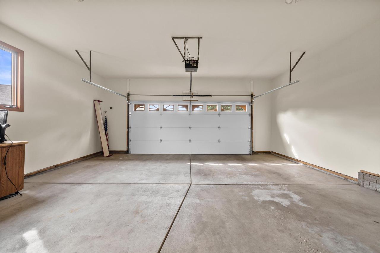 W240N2377 Range Line COURT B