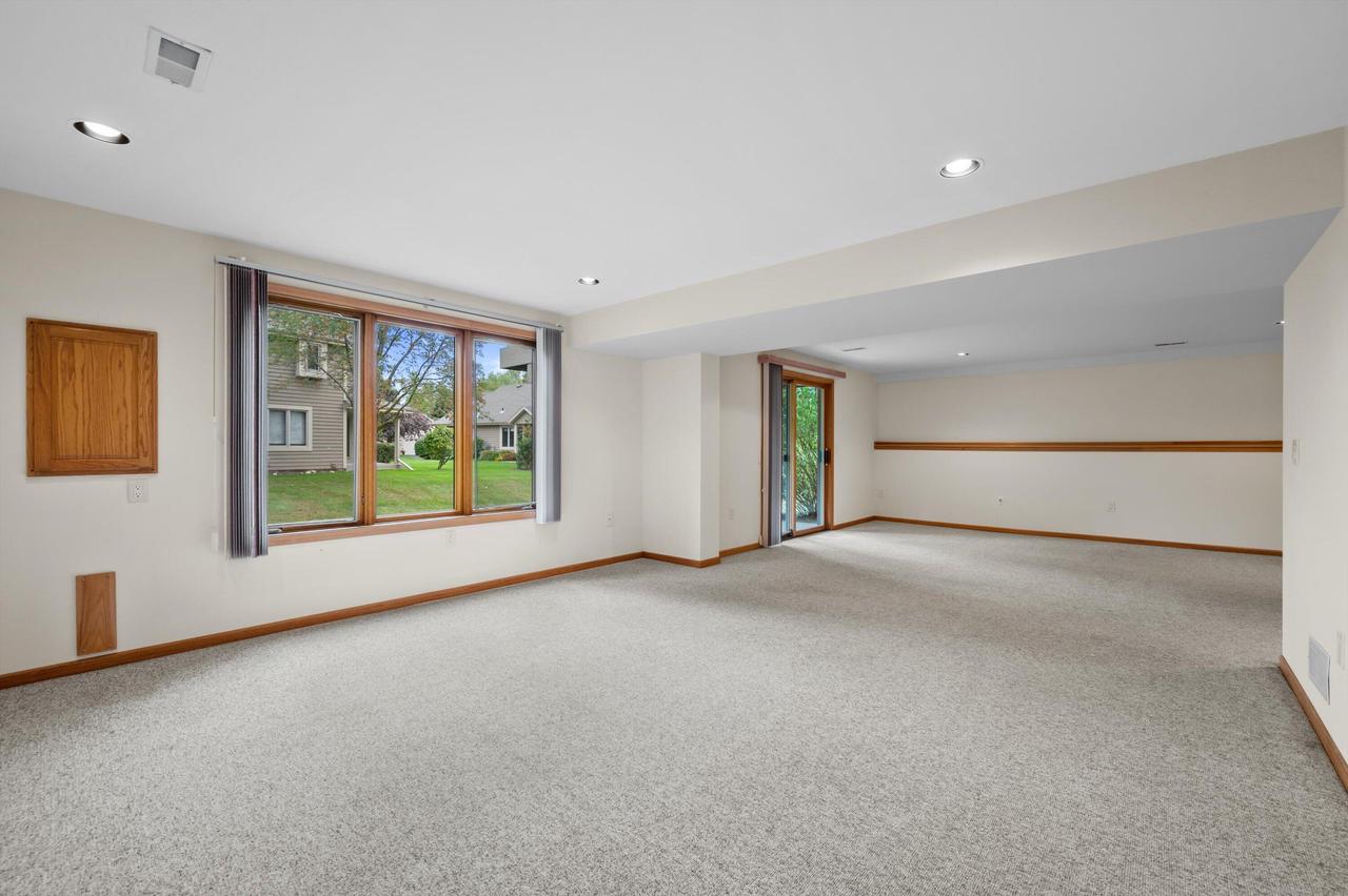W240N2377 Range Line COURT B