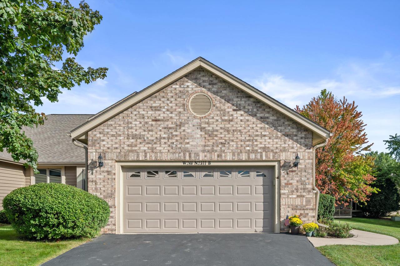 W240N2377 Range Line COURT B