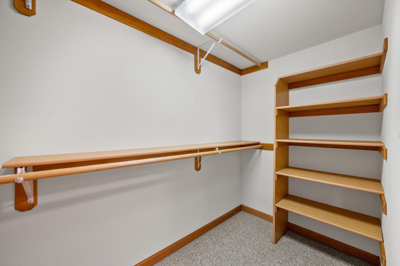 W240N2377 Range Line COURT B