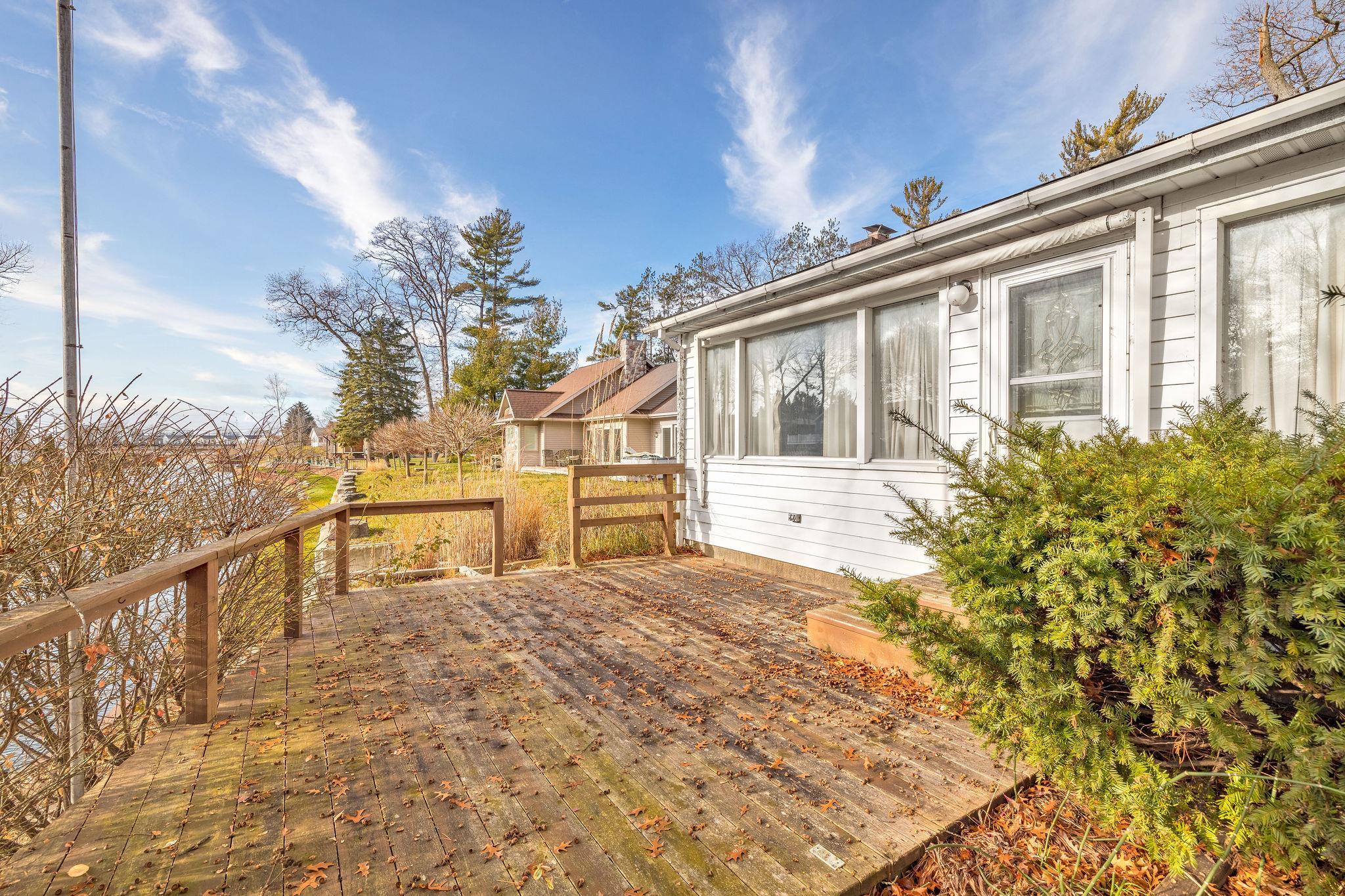 6717 Riverside Drive