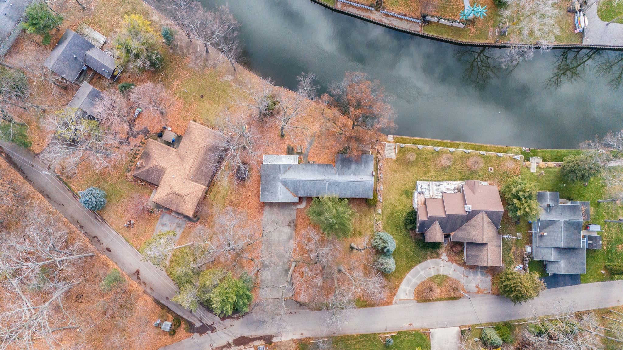 6717 Riverside Drive