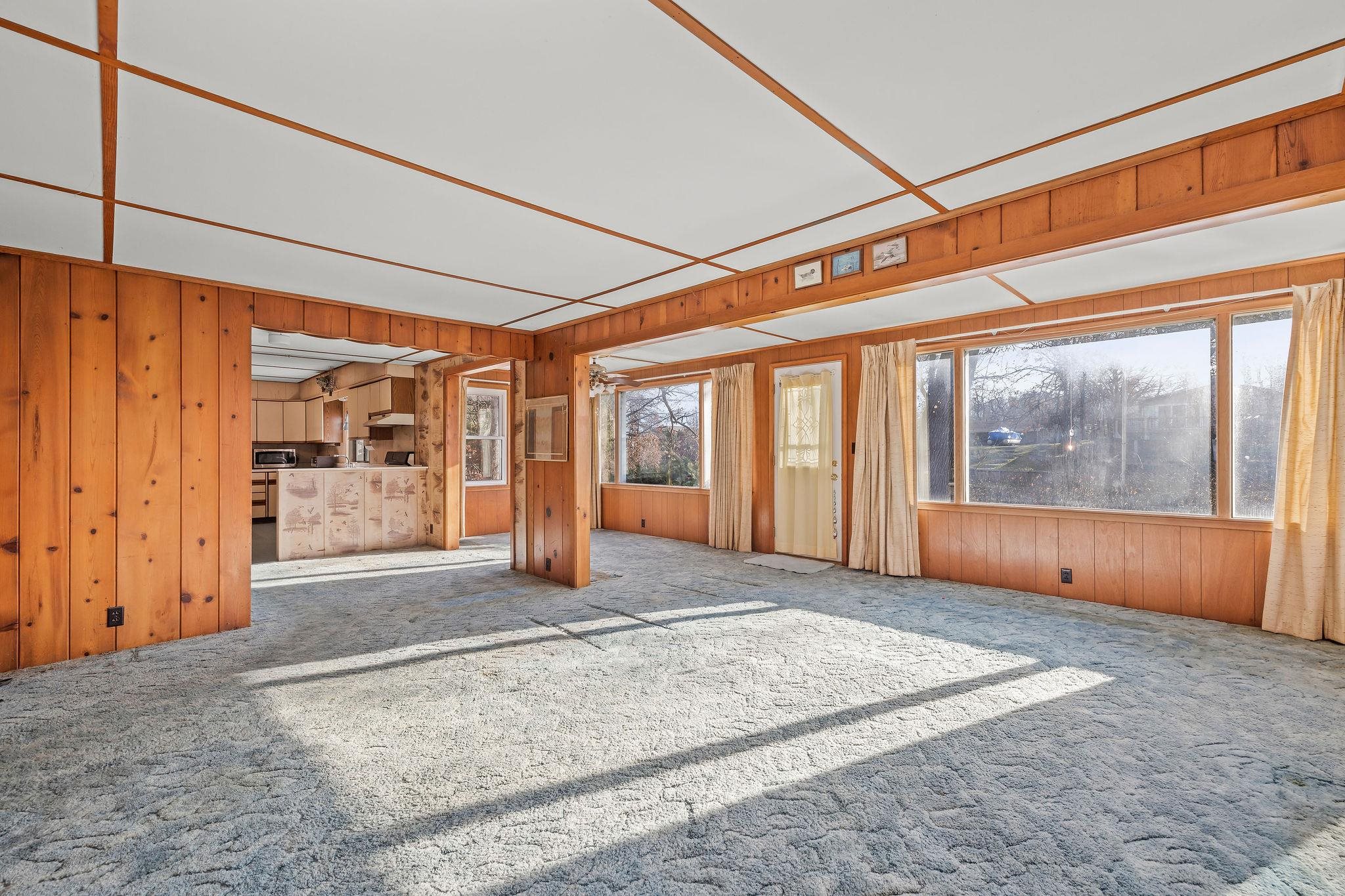 6717 Riverside Drive