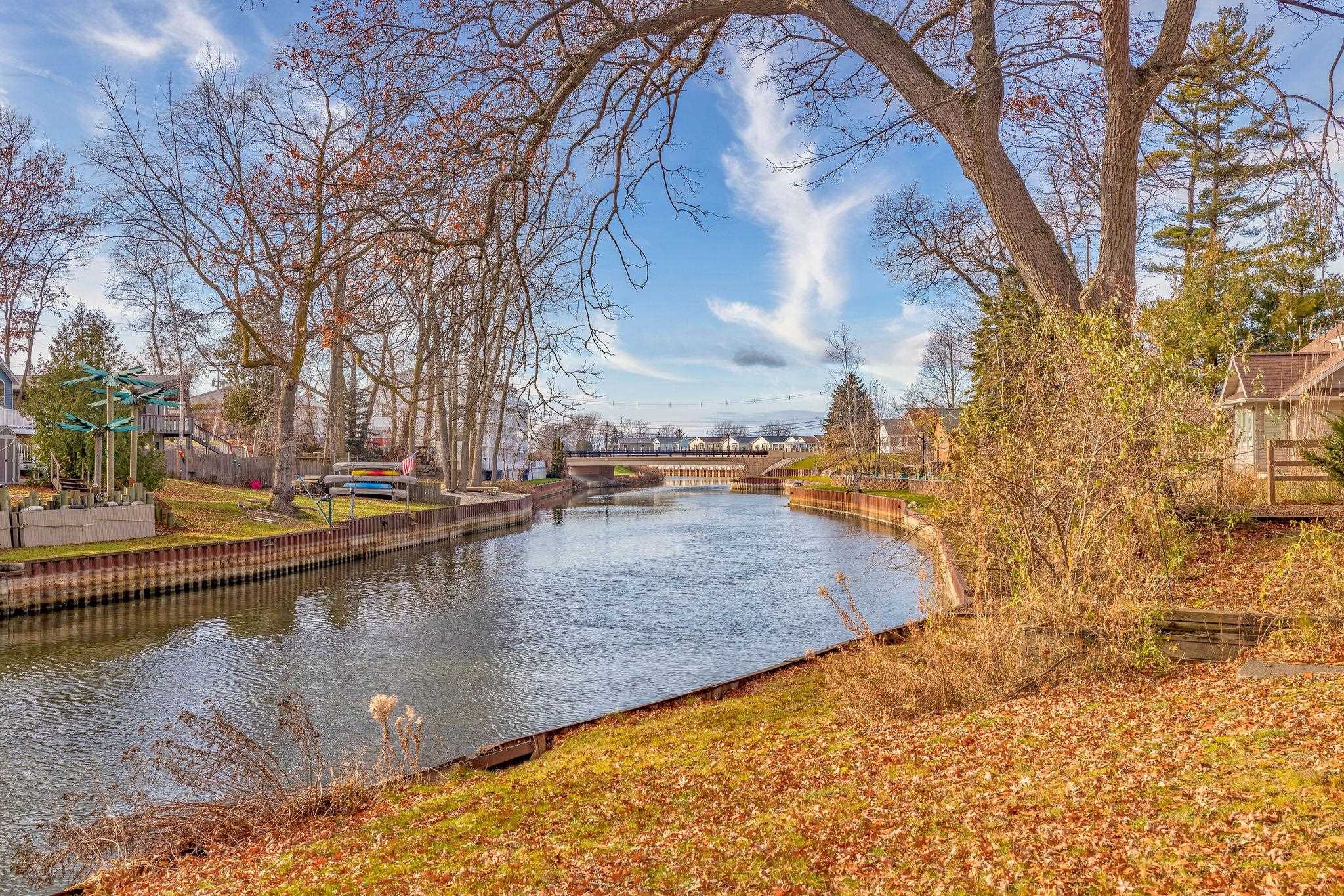 6717 Riverside Drive