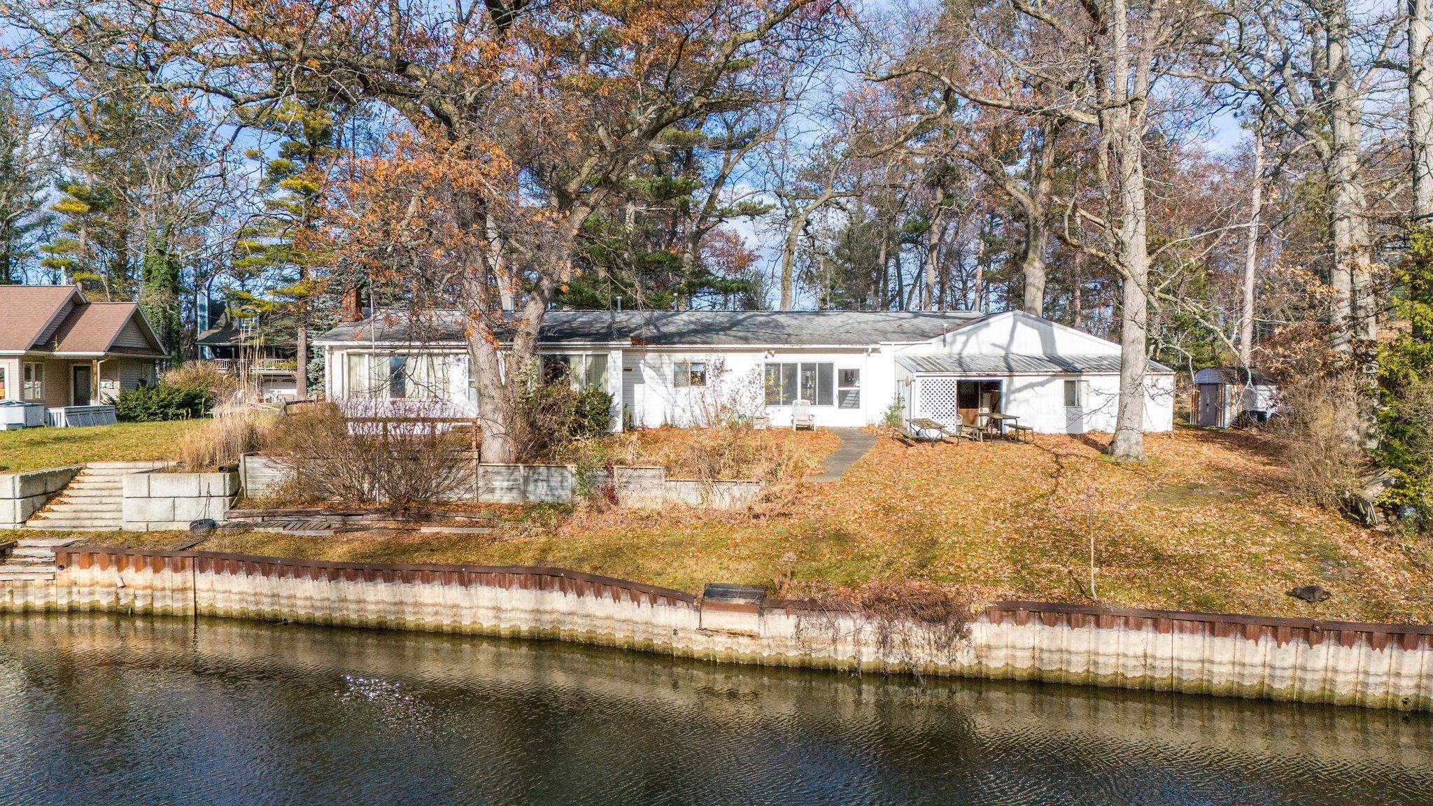 6717 Riverside Drive