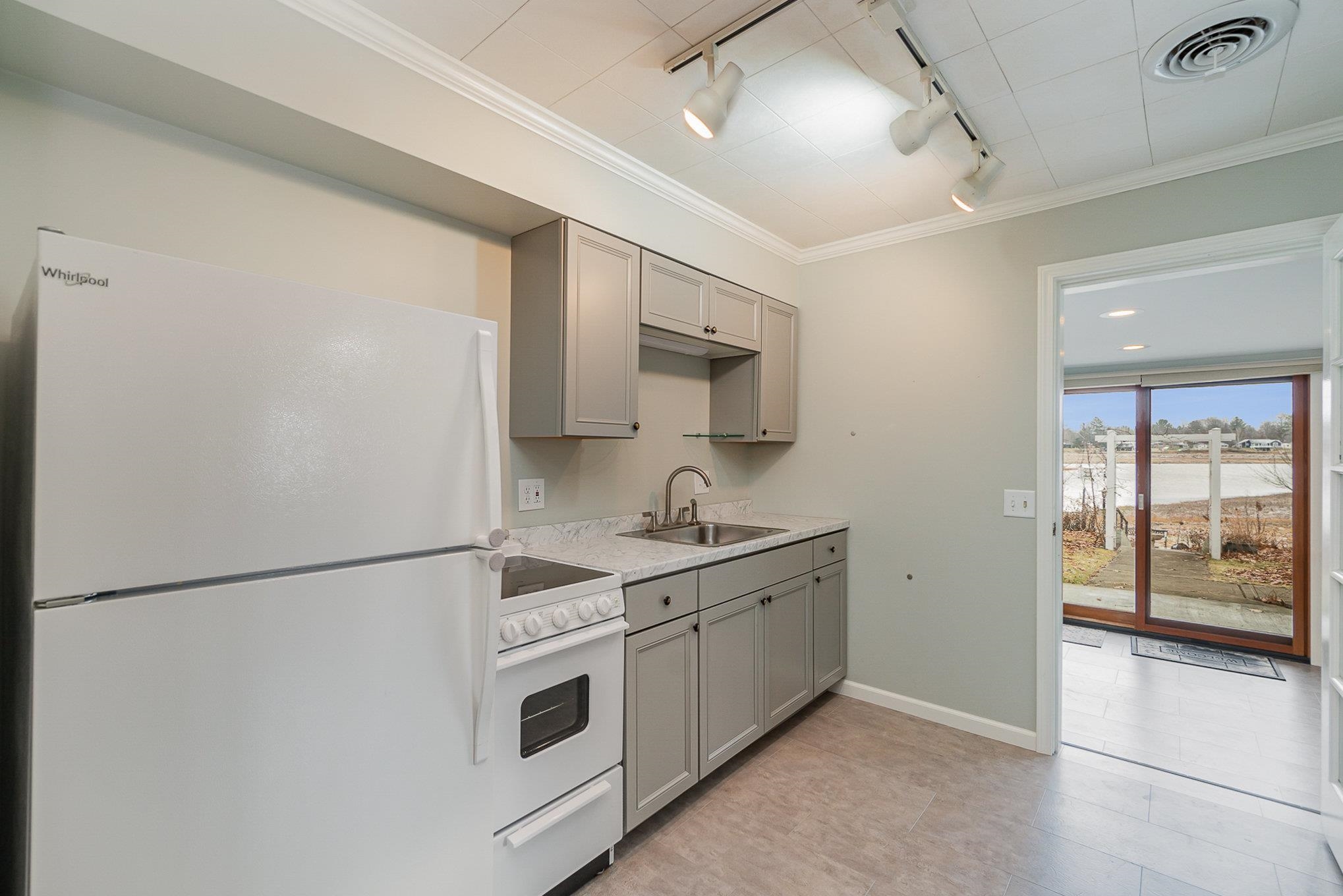 2414 N Peterson Drive