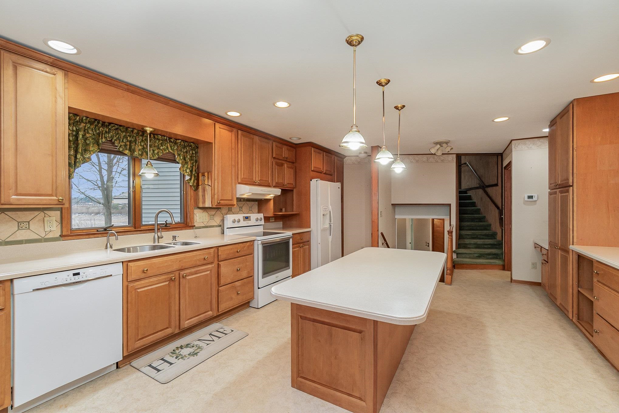 2414 N Peterson Drive