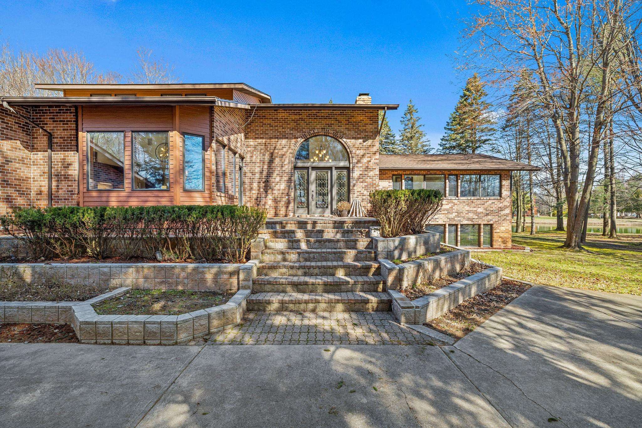 3848 E Southgate Drive