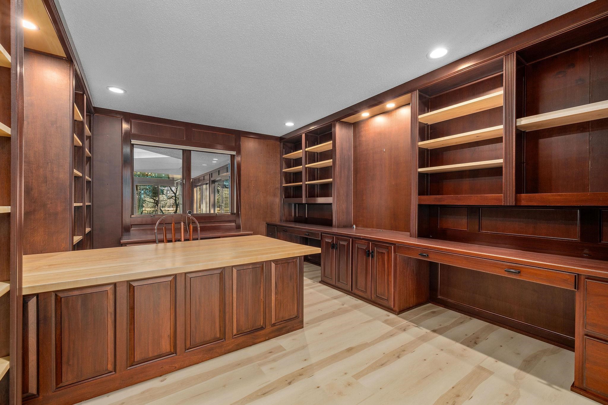 3848 E Southgate Drive