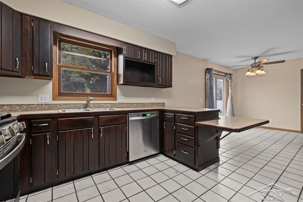 2500 Wood Court, Midland