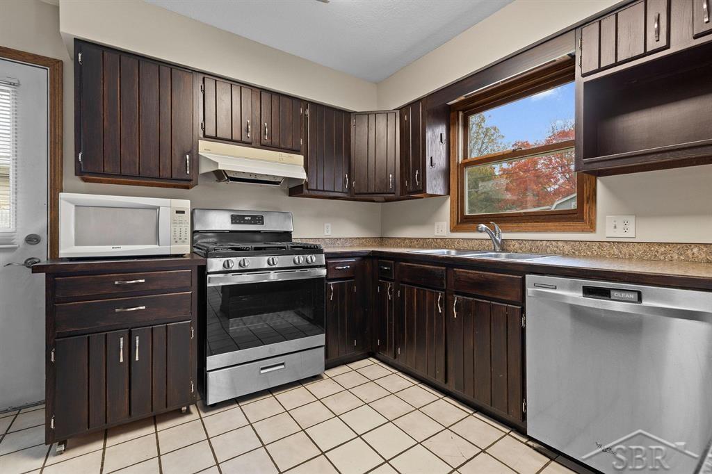 2500 Wood Court, Midland