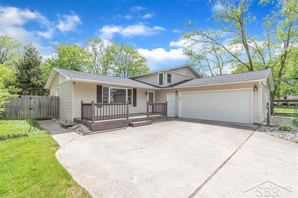 2500 Wood Court, Midland