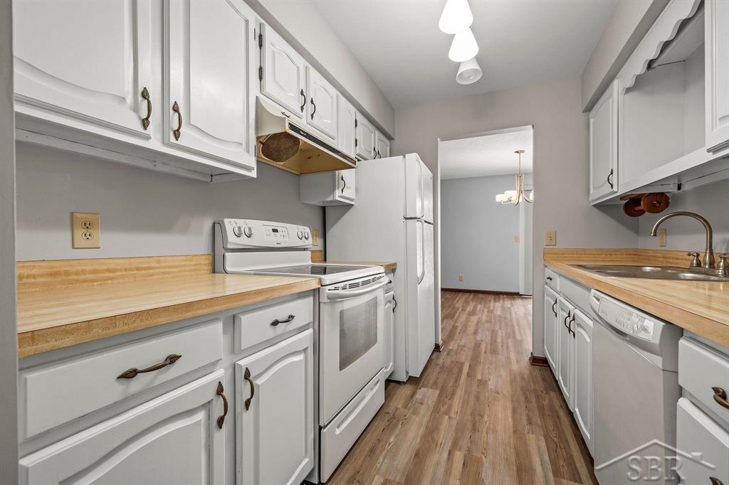 4903 Grandview Circle