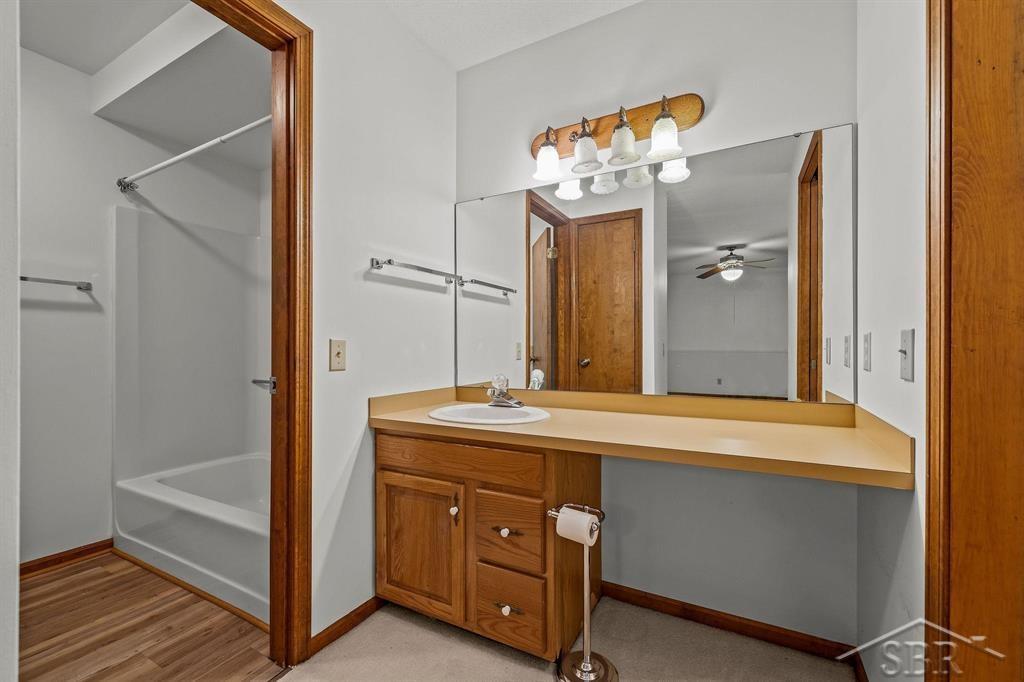 4927 Grandview Circle