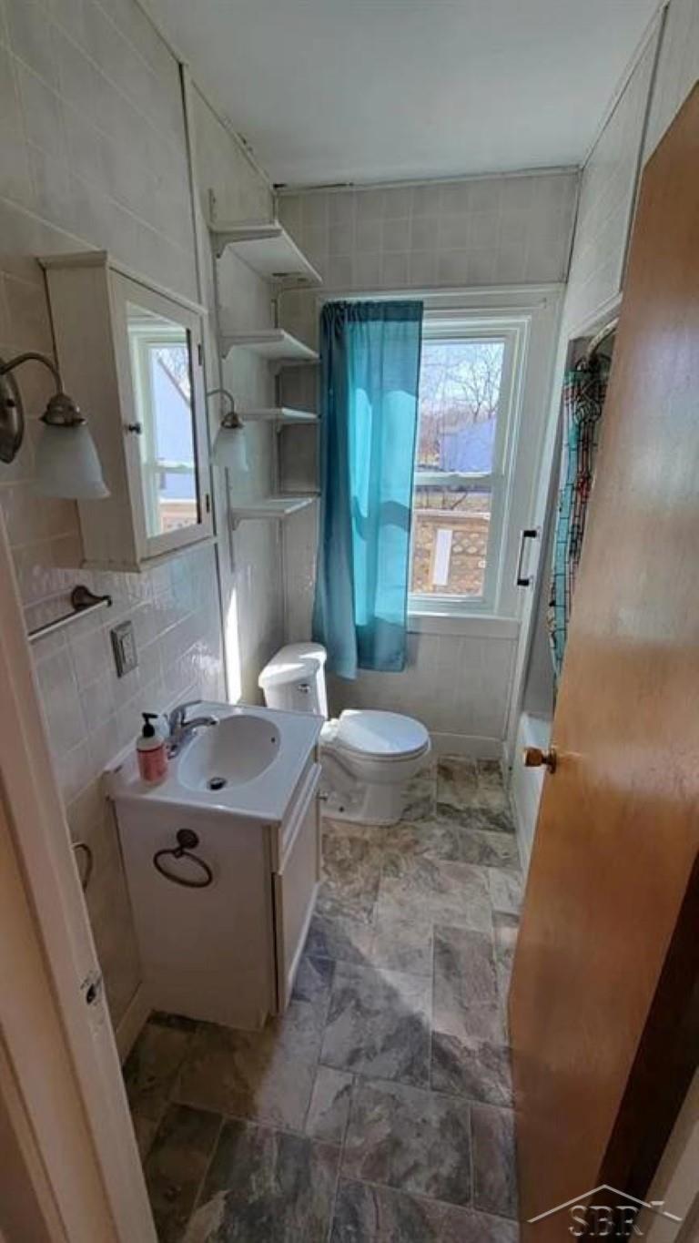 3020/3024 Bay City Road