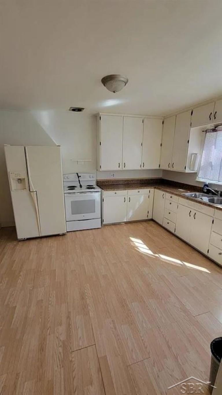 3020/3024 Bay City Road