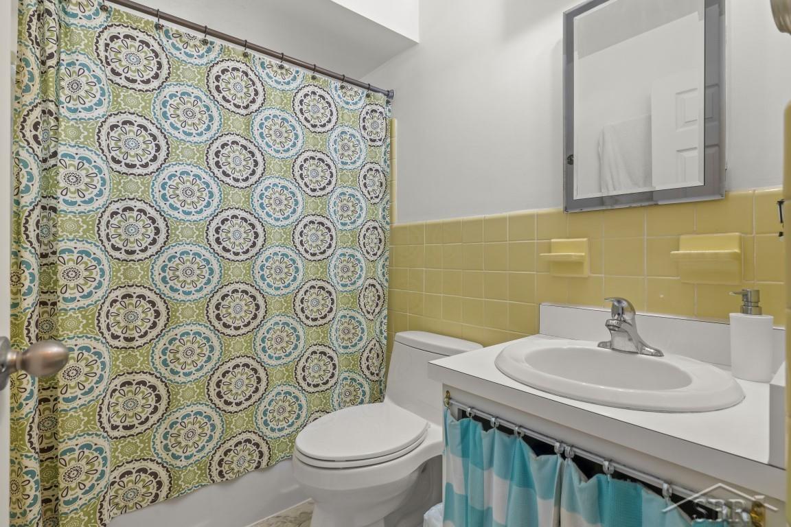 2405 Damman Apt. 201 Drive # 201