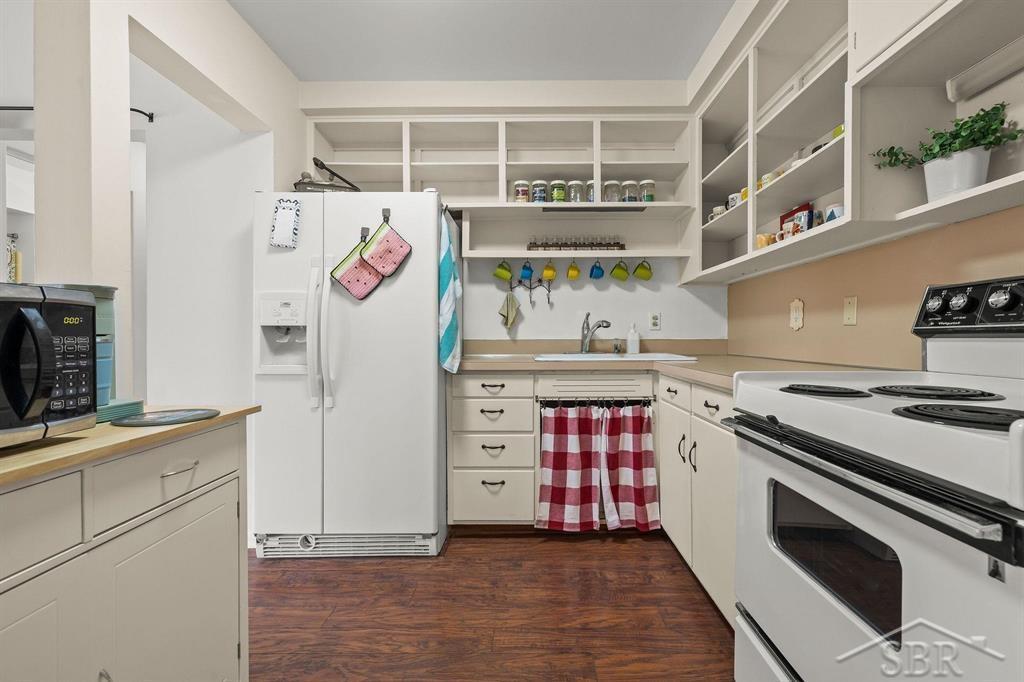 2405 Damman Apt. 201 Drive # 201